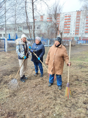 Прошедший всекузбасский весенний субботник по адресу пр. Ленинградский 47В